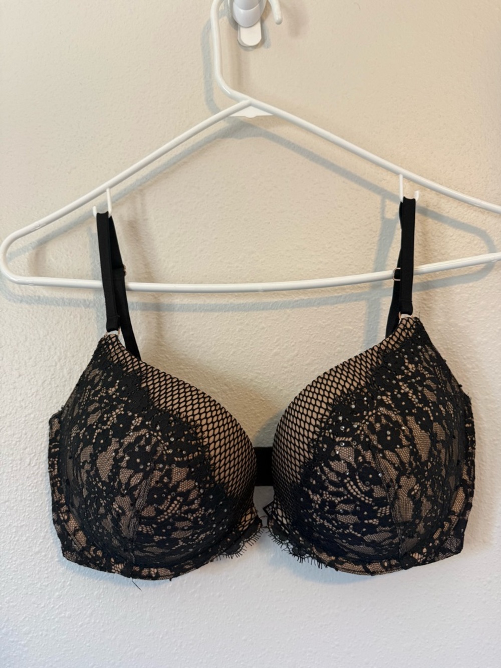 Victoria’s Secret Very Sexy Push Up Bra Black Tan Lace Mesh Rhinestone 34DD
